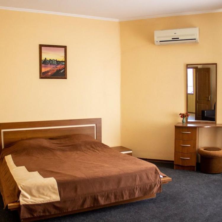 Отель "Sunrise Hotel"